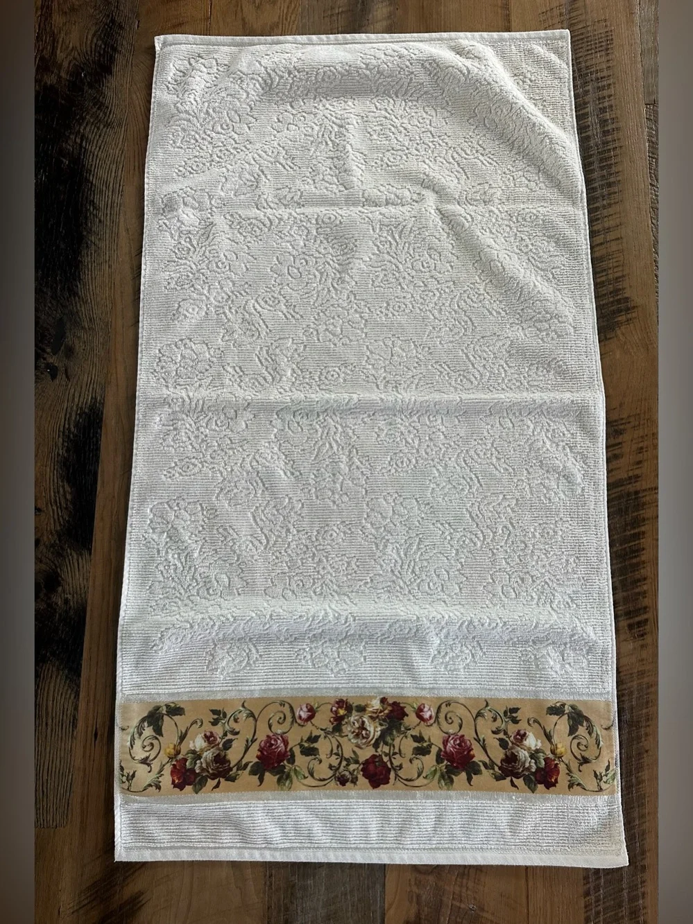 Croscill Terry Bath Towel Vintage Burgundy Crimson Antique Cream Roses